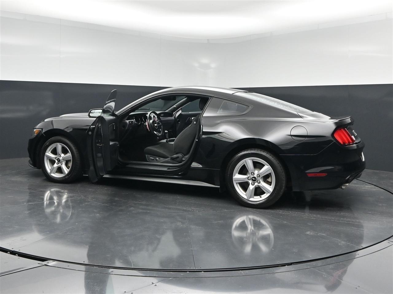 Ford Mustang EcoBoost Coupe 2015