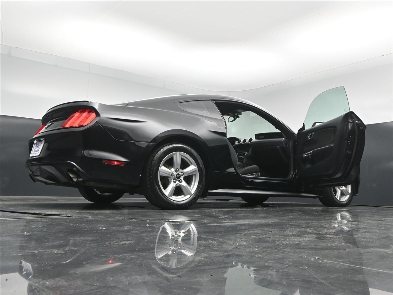 Ford Mustang EcoBoost Coupe 2015