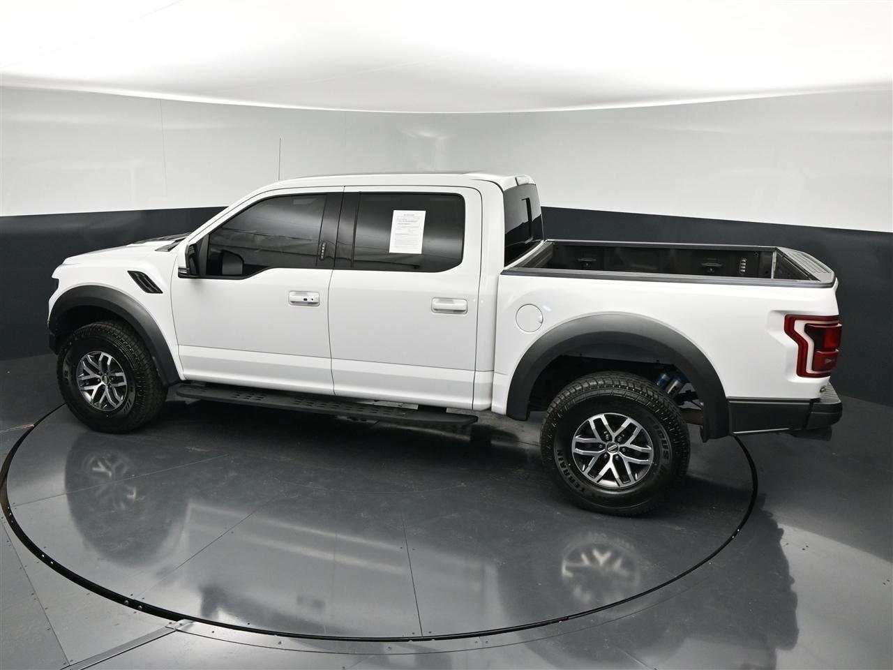 Ford F-150 Raptor SuperCrew 4WD 2018