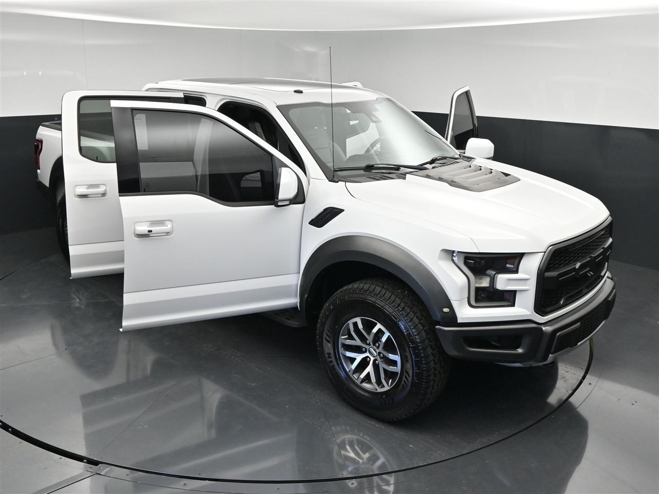 Ford F-150 Raptor SuperCrew 4WD 2018
