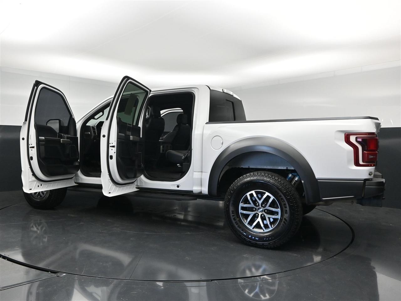 Ford F-150 Raptor SuperCrew 4WD 2018