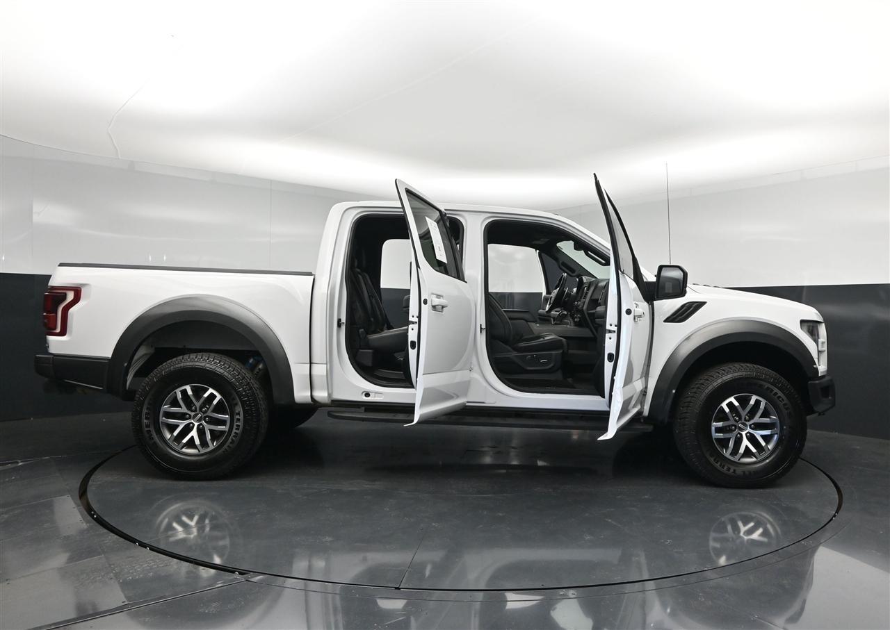 Ford F-150 Raptor SuperCrew 4WD 2018