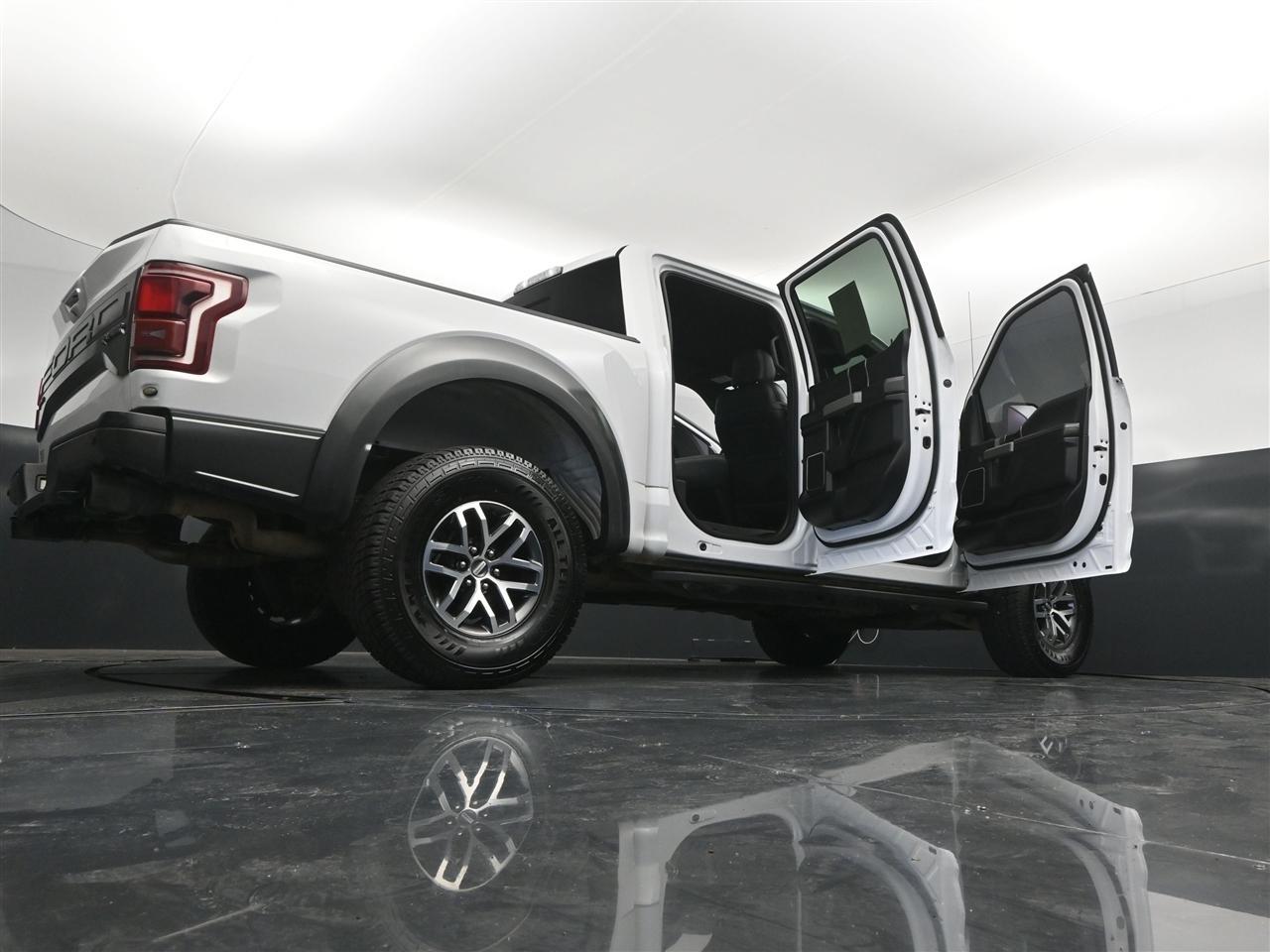 Ford F-150 Raptor SuperCrew 4WD 2018