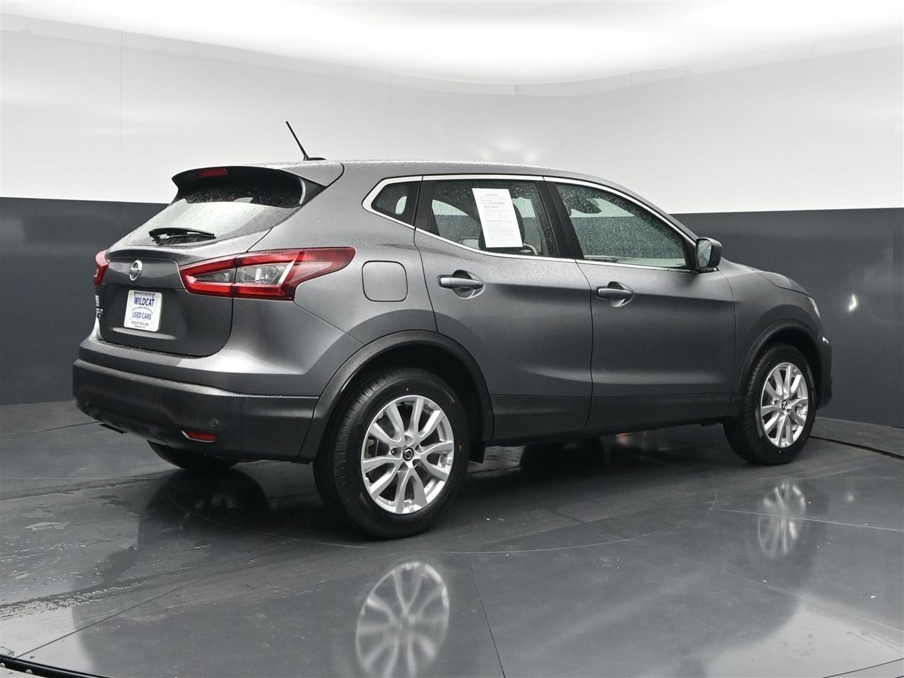Nissan Rogue Sport S 2021