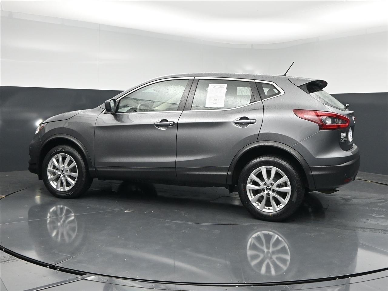 Nissan Rogue Sport S 2021