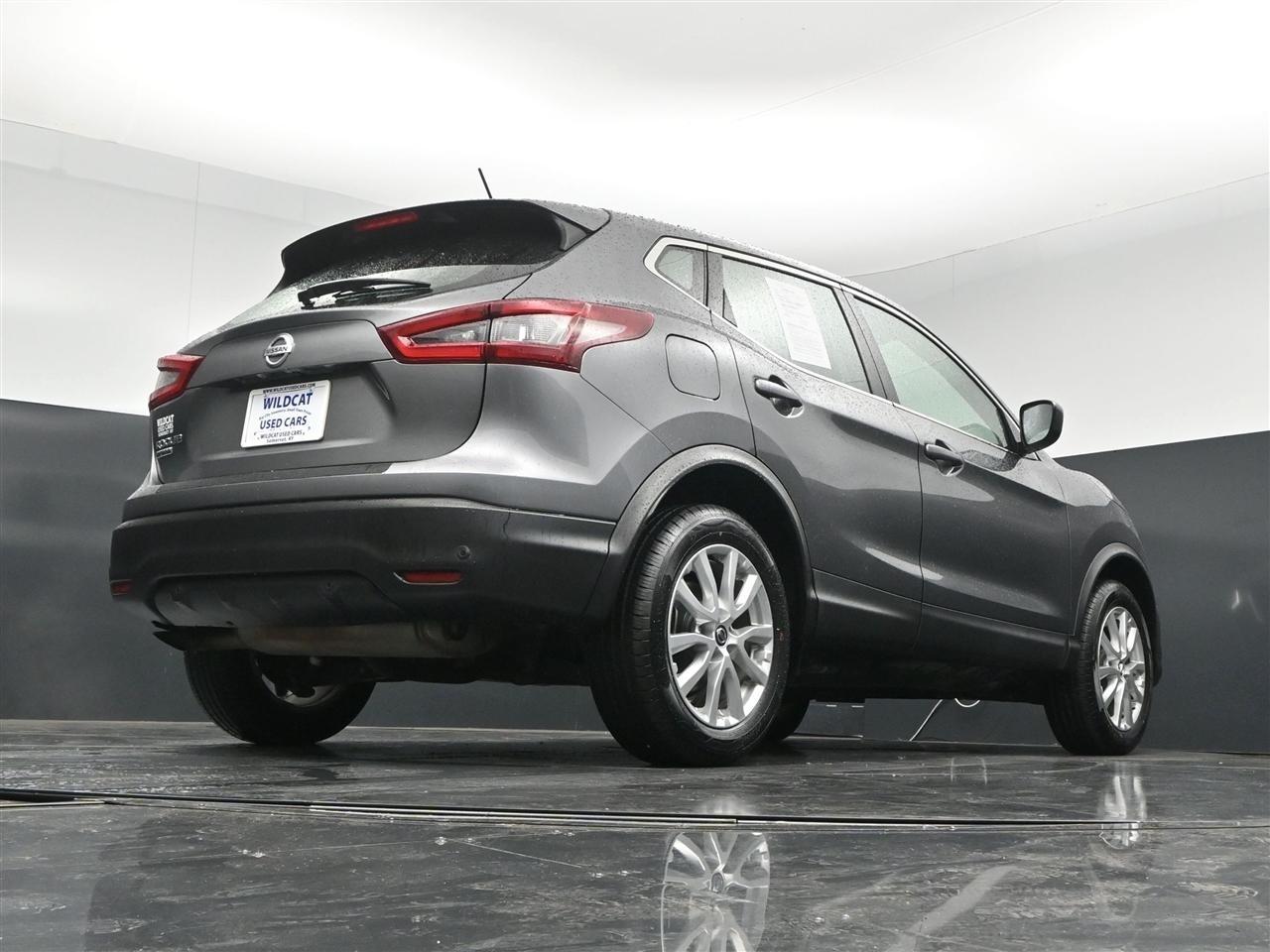 Nissan Rogue Sport S 2021