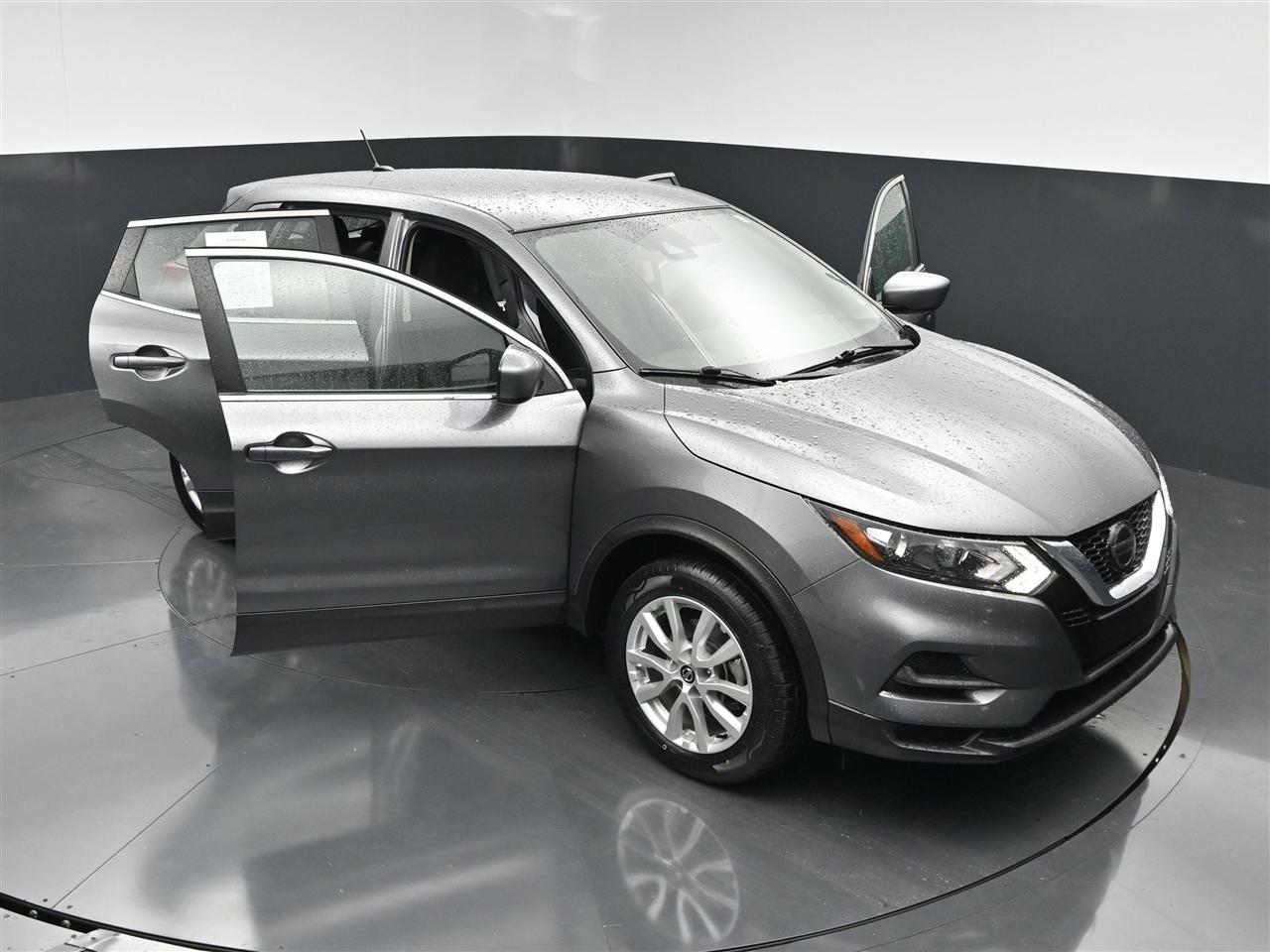 Nissan Rogue Sport S 2021