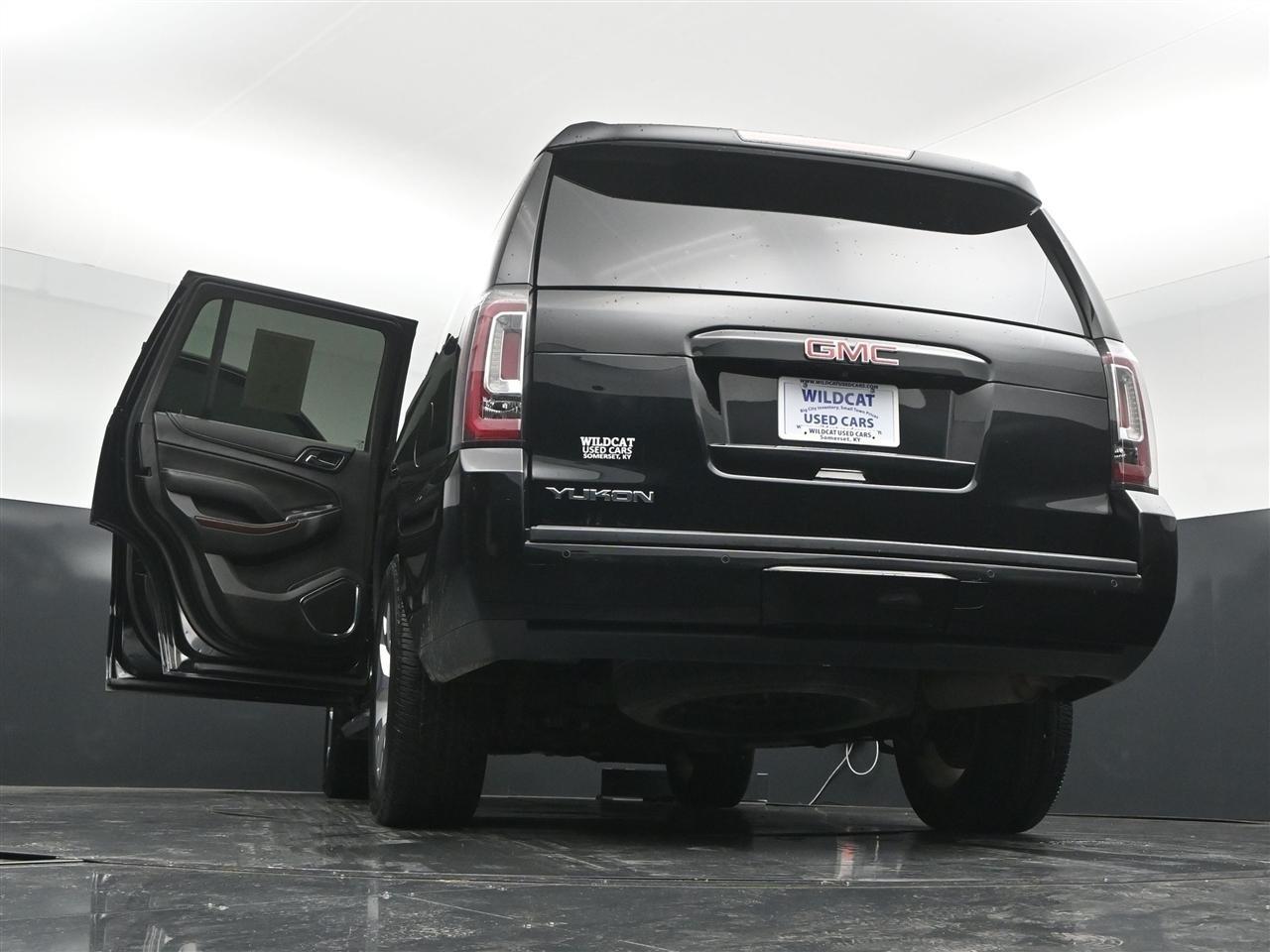 GMC Yukon SLT 4WD 2017