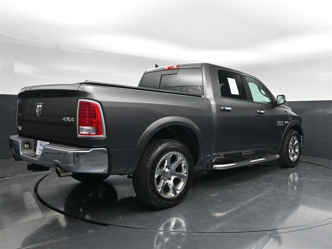 RAM 1500 Laramie Crew Cab SWB 4WD 2018