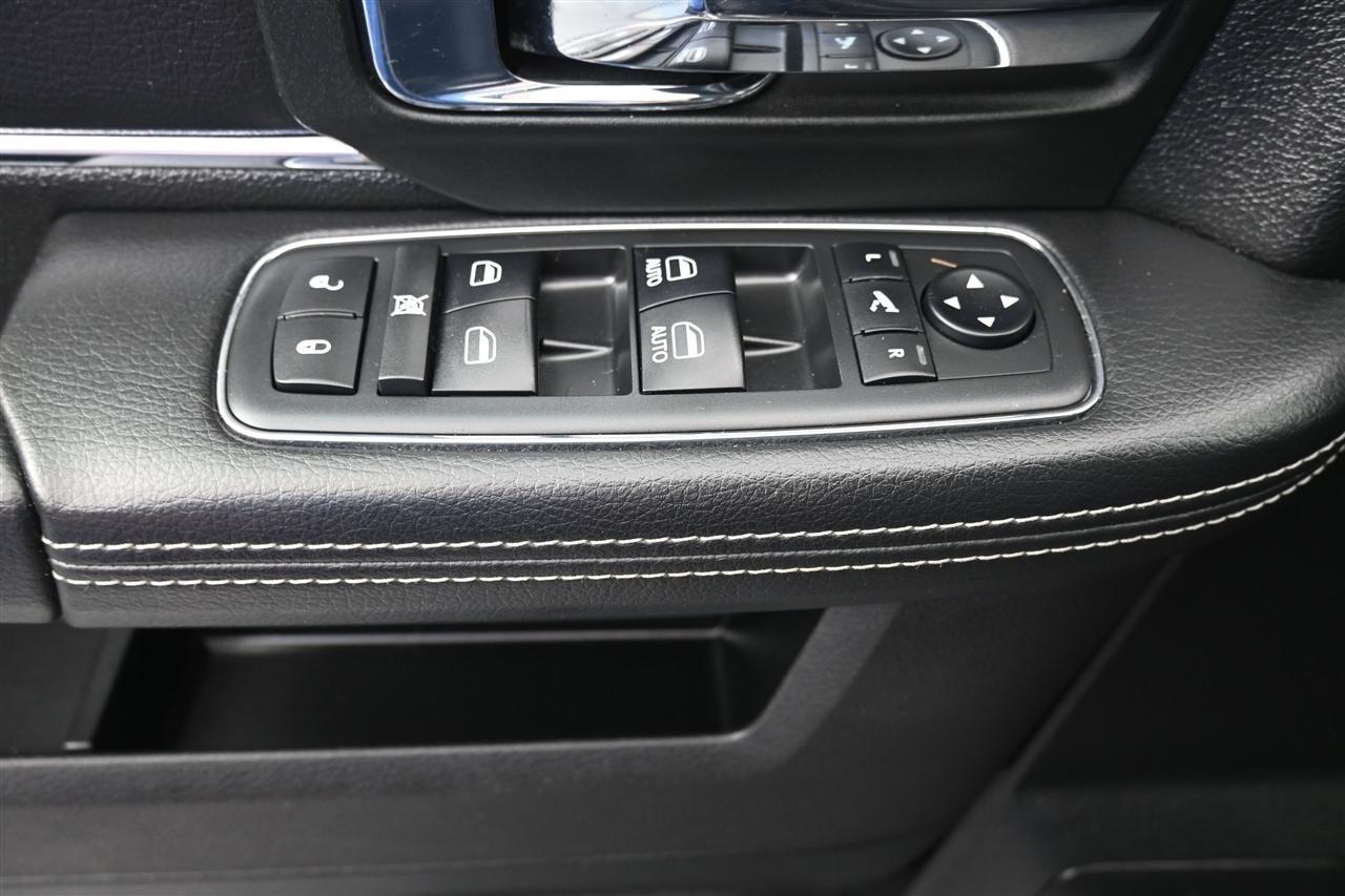 RAM 1500 Laramie Crew Cab SWB 4WD 2018