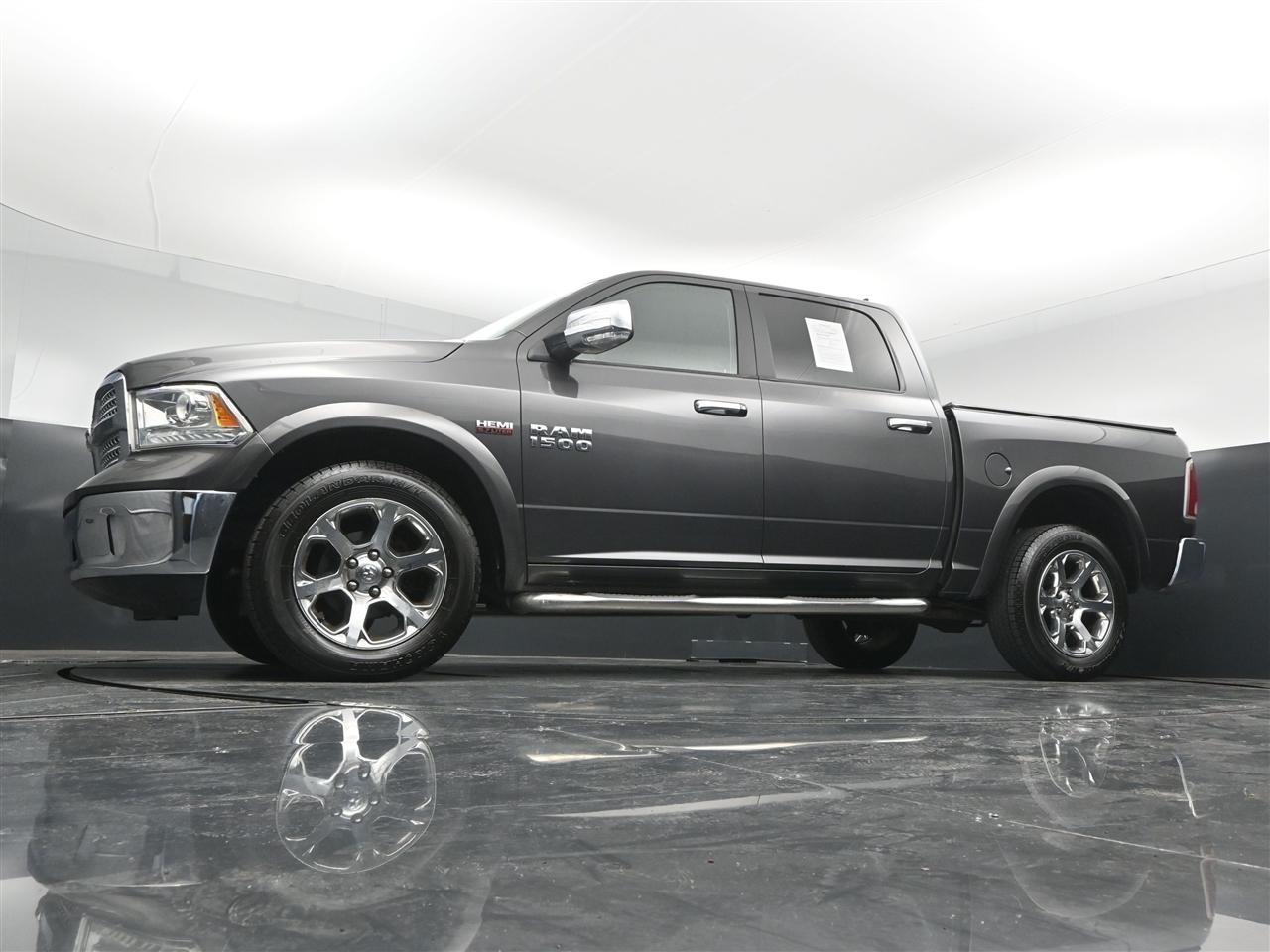 RAM 1500 Laramie Crew Cab SWB 4WD 2018