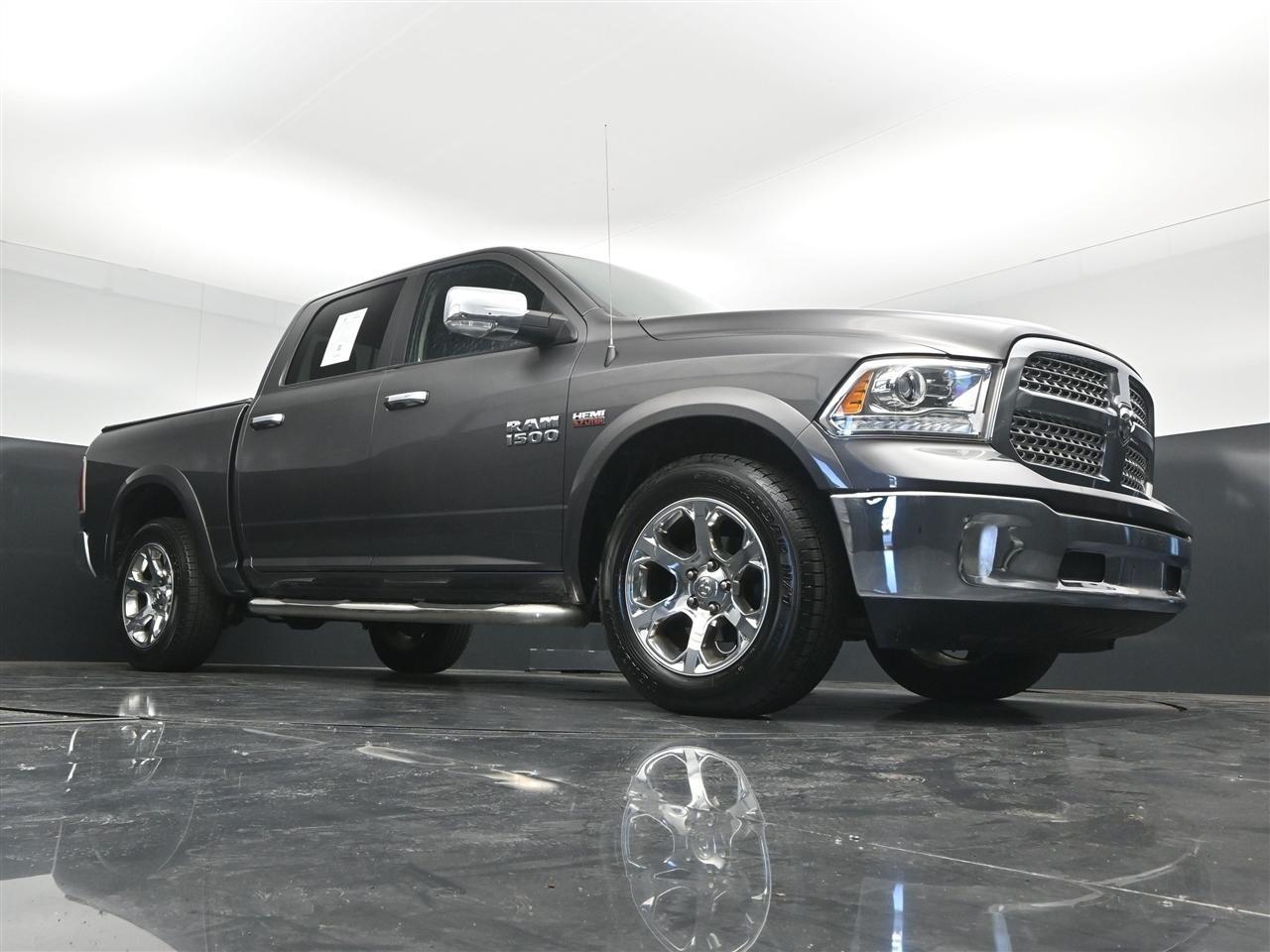 RAM 1500 Laramie Crew Cab SWB 4WD 2018