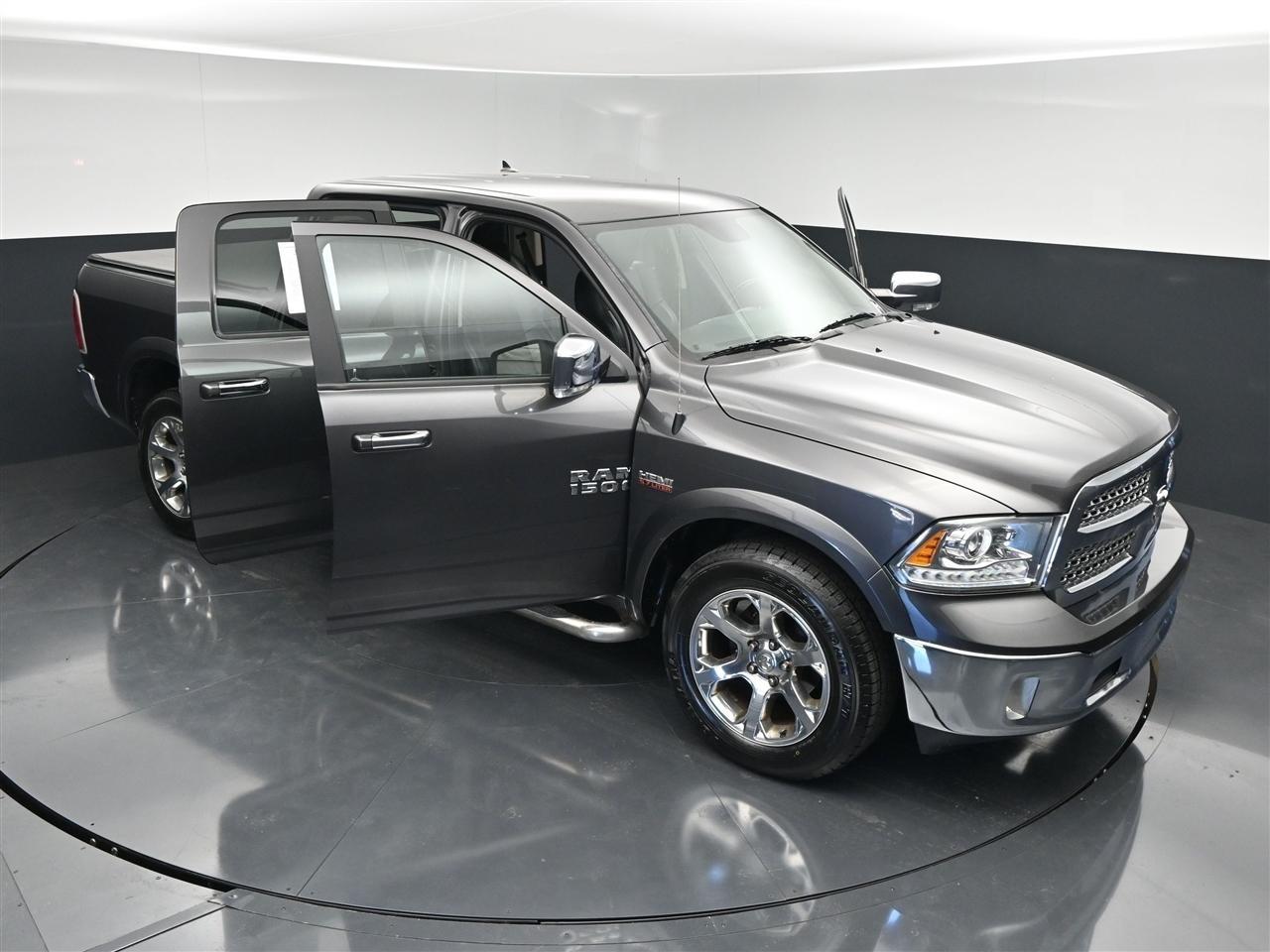 RAM 1500 Laramie Crew Cab SWB 4WD 2018