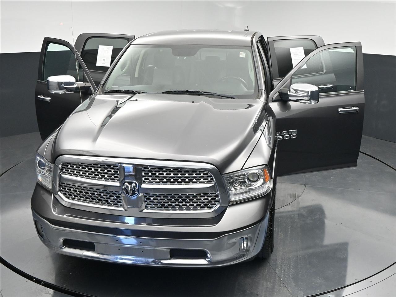 RAM 1500 Laramie Crew Cab SWB 4WD 2018
