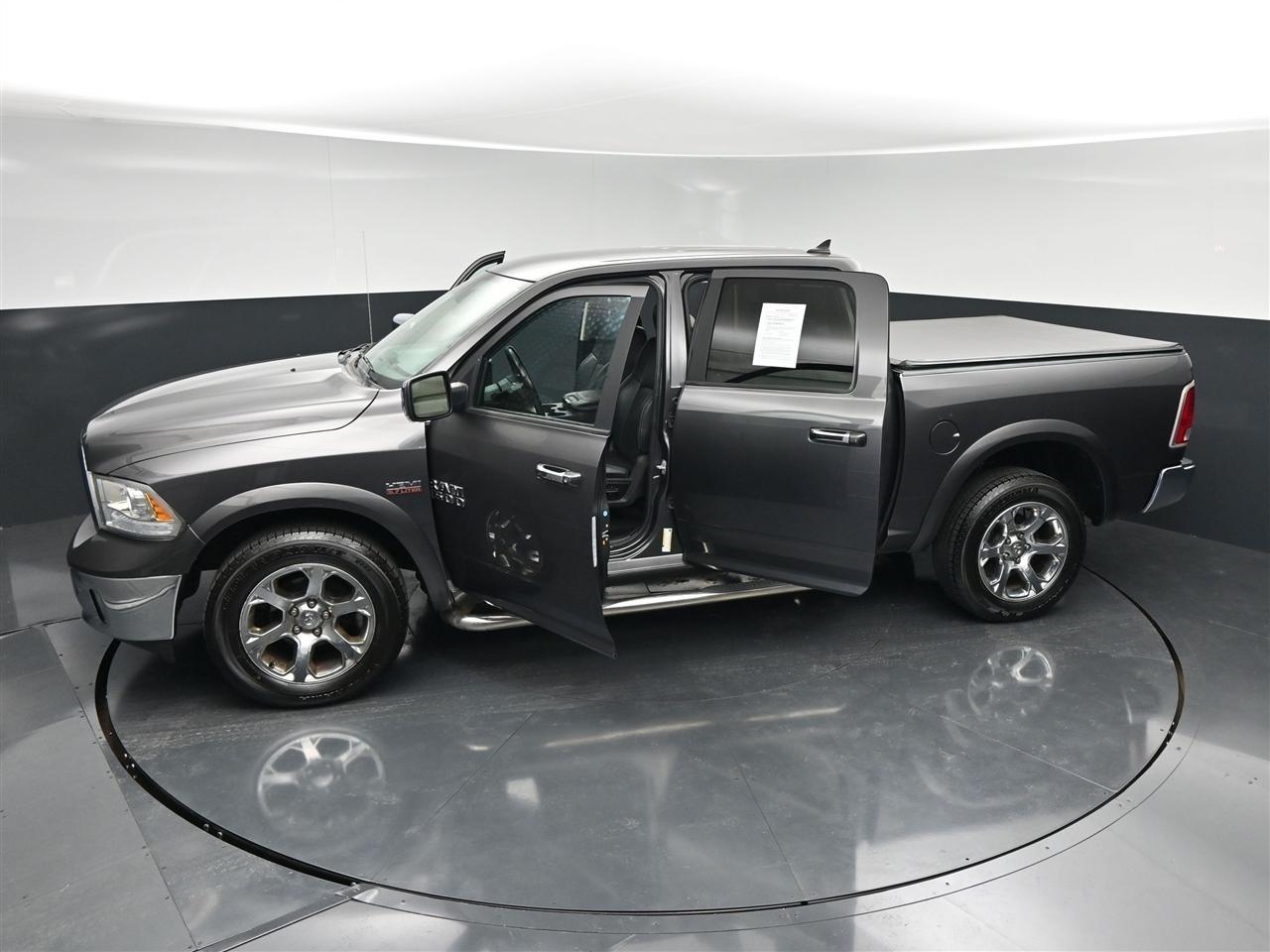 RAM 1500 Laramie Crew Cab SWB 4WD 2018