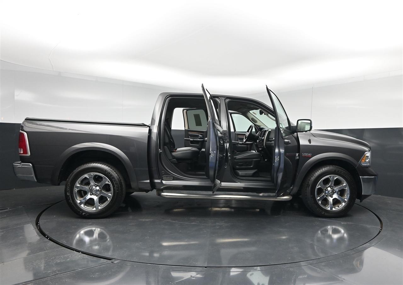 RAM 1500 Laramie Crew Cab SWB 4WD 2018