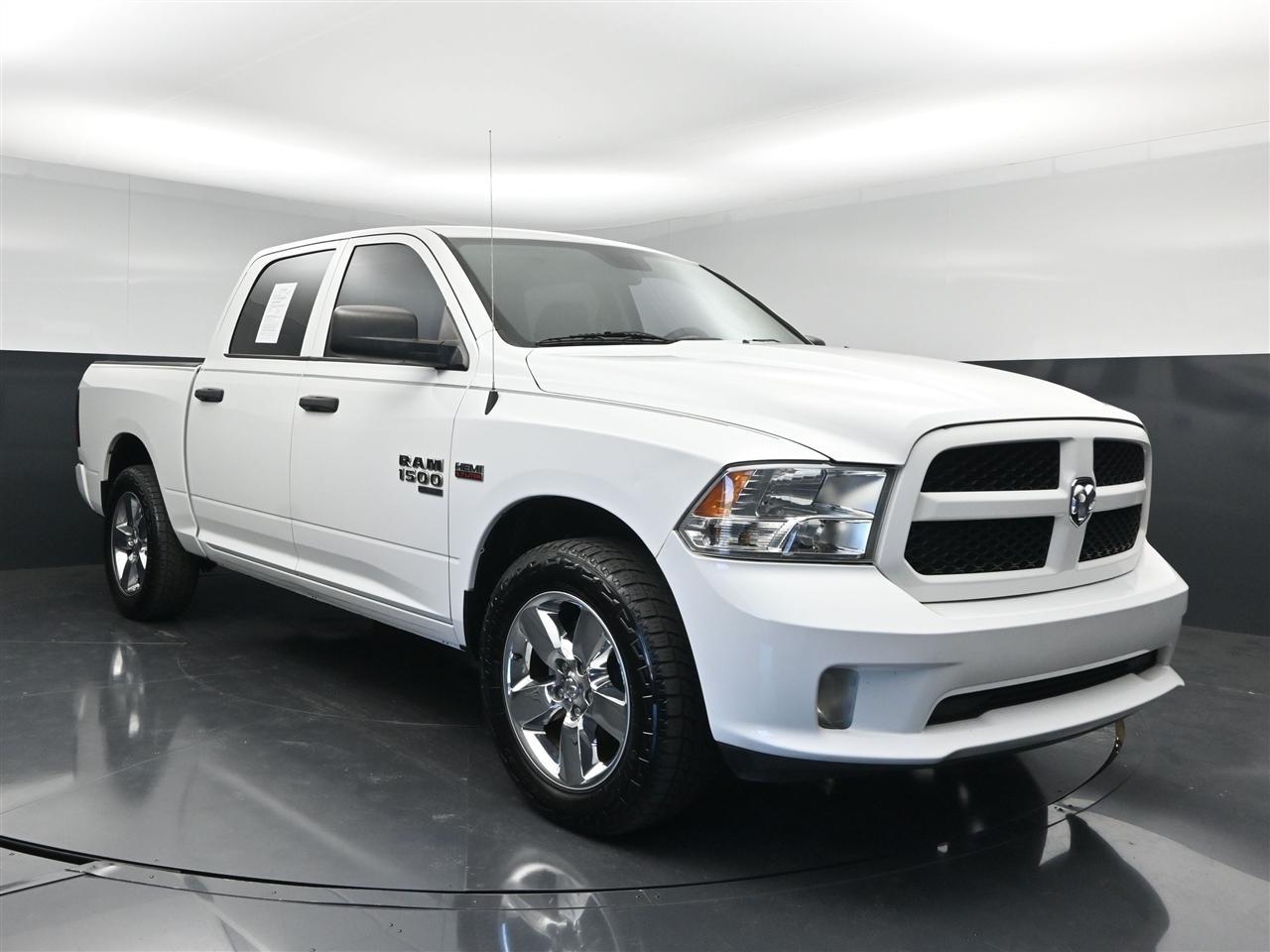 RAM 1500 Classic Tradesman Crew Cab SWB 2WD 2019