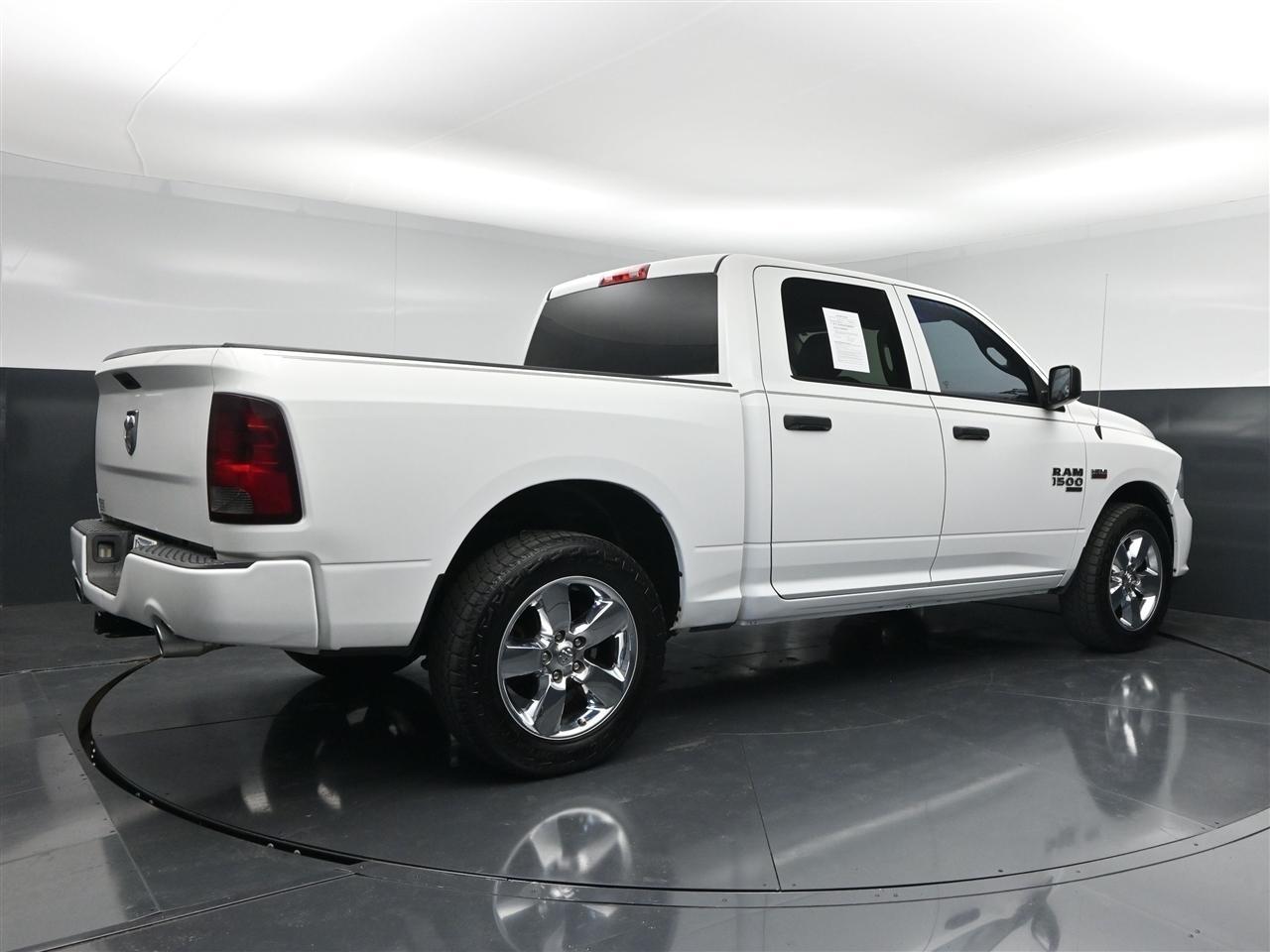 RAM 1500 Classic Tradesman Crew Cab SWB 2WD 2019