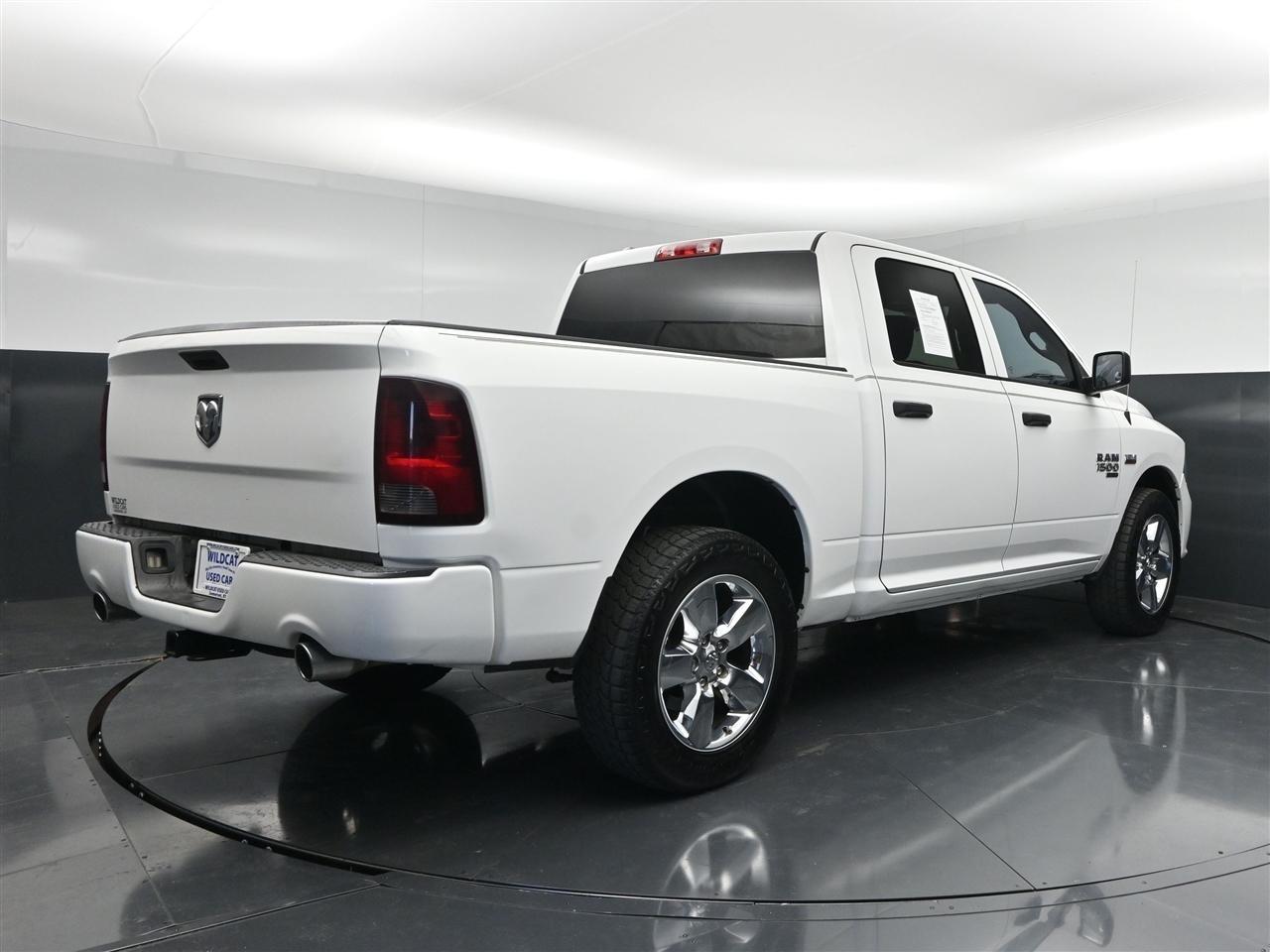 RAM 1500 Classic Tradesman Crew Cab SWB 2WD 2019