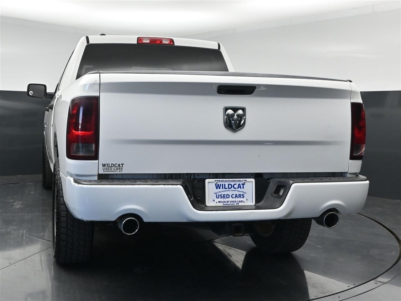 RAM 1500 Classic Tradesman Crew Cab SWB 2WD 2019