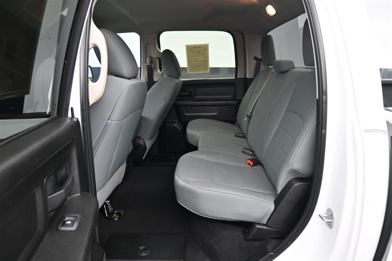RAM 1500 Classic Tradesman Crew Cab SWB 2WD 2019