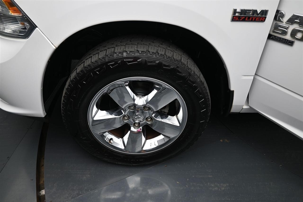 RAM 1500 Classic Tradesman Crew Cab SWB 2WD 2019