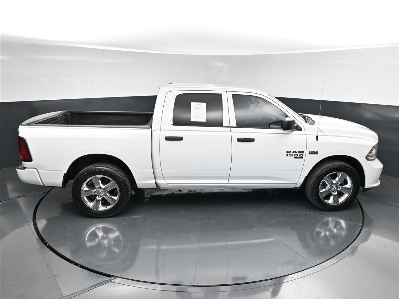 RAM 1500 Classic Tradesman Crew Cab SWB 2WD 2019