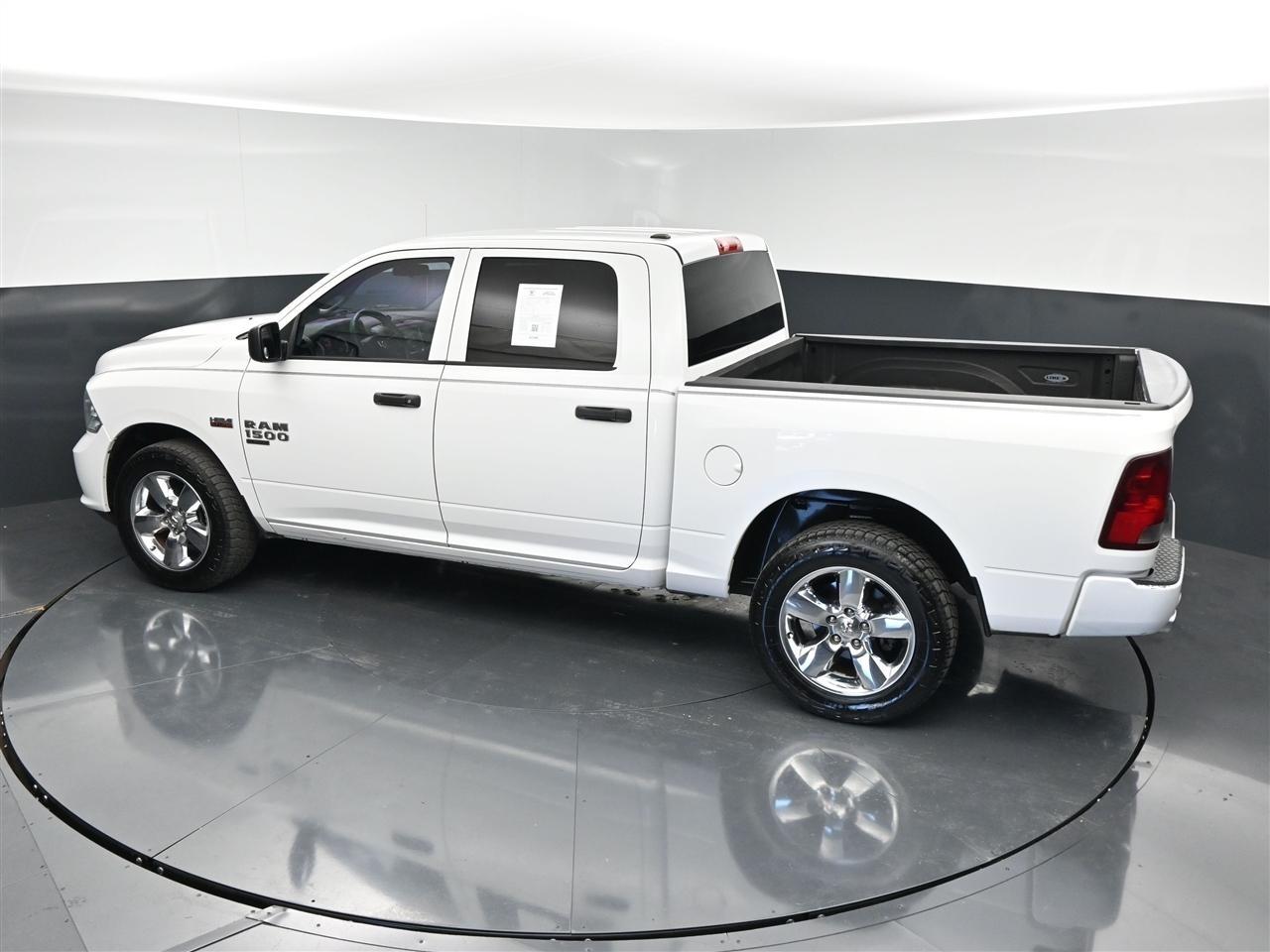 RAM 1500 Classic Tradesman Crew Cab SWB 2WD 2019
