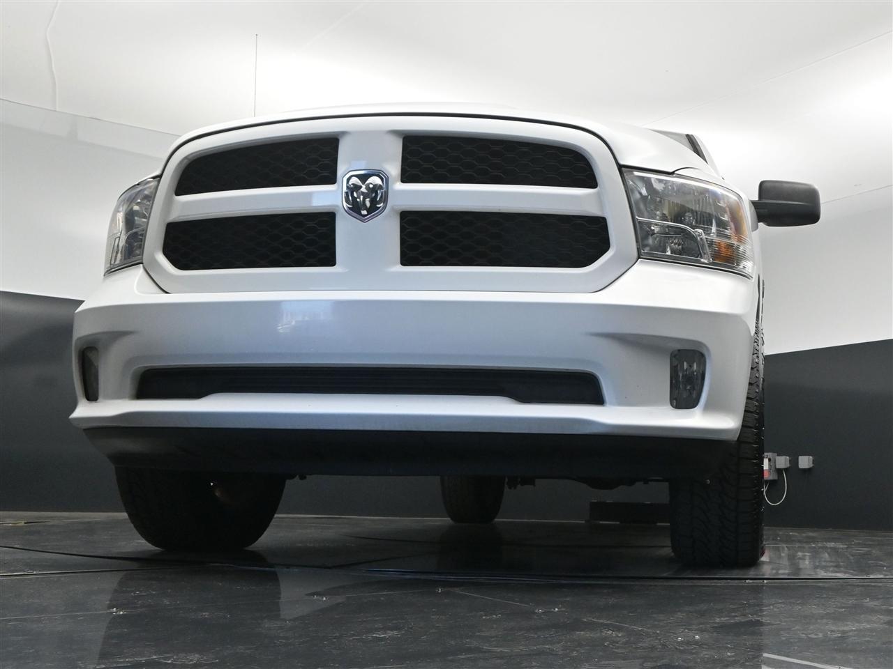 RAM 1500 Classic Tradesman Crew Cab SWB 2WD 2019