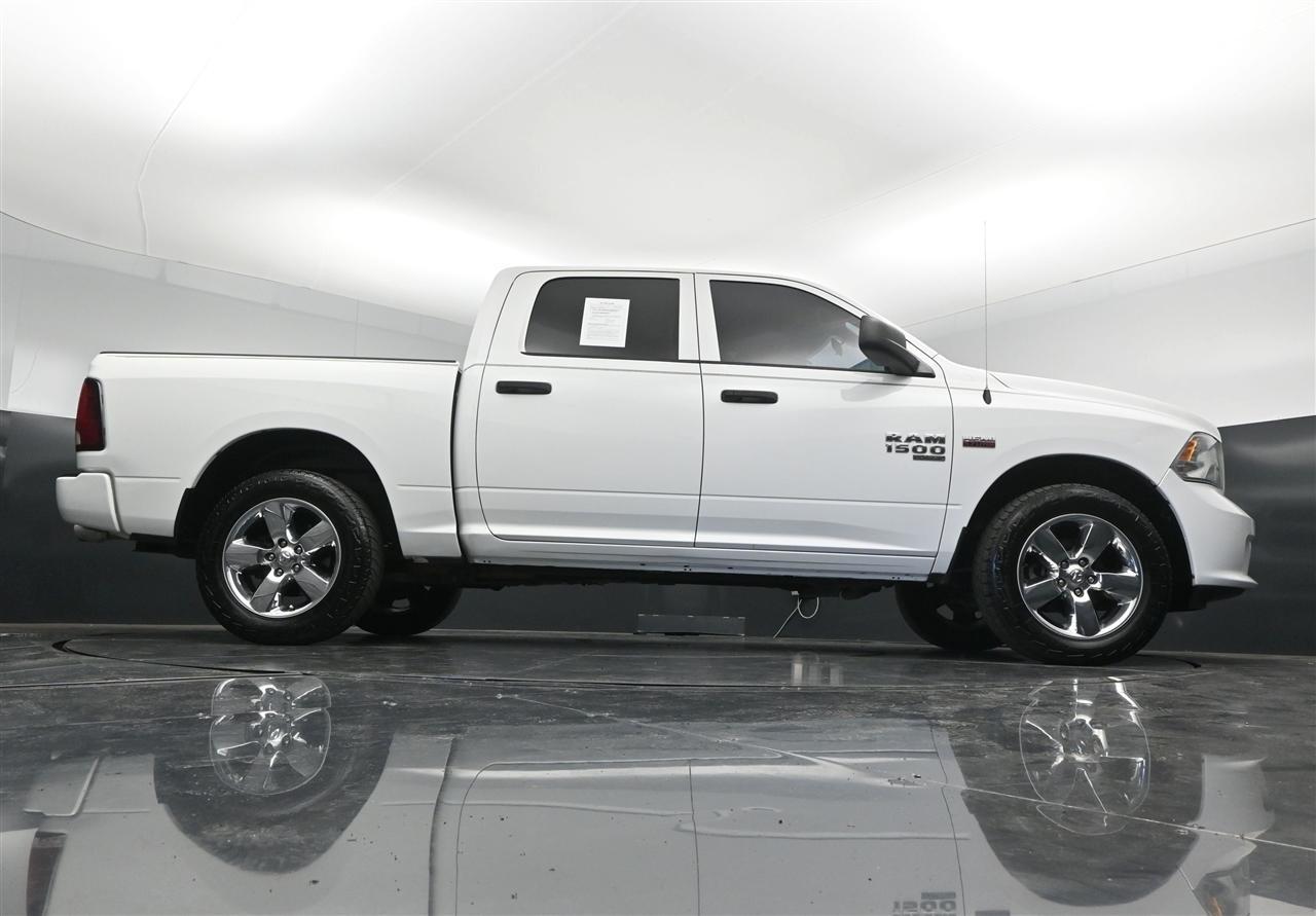 RAM 1500 Classic Tradesman Crew Cab SWB 2WD 2019
