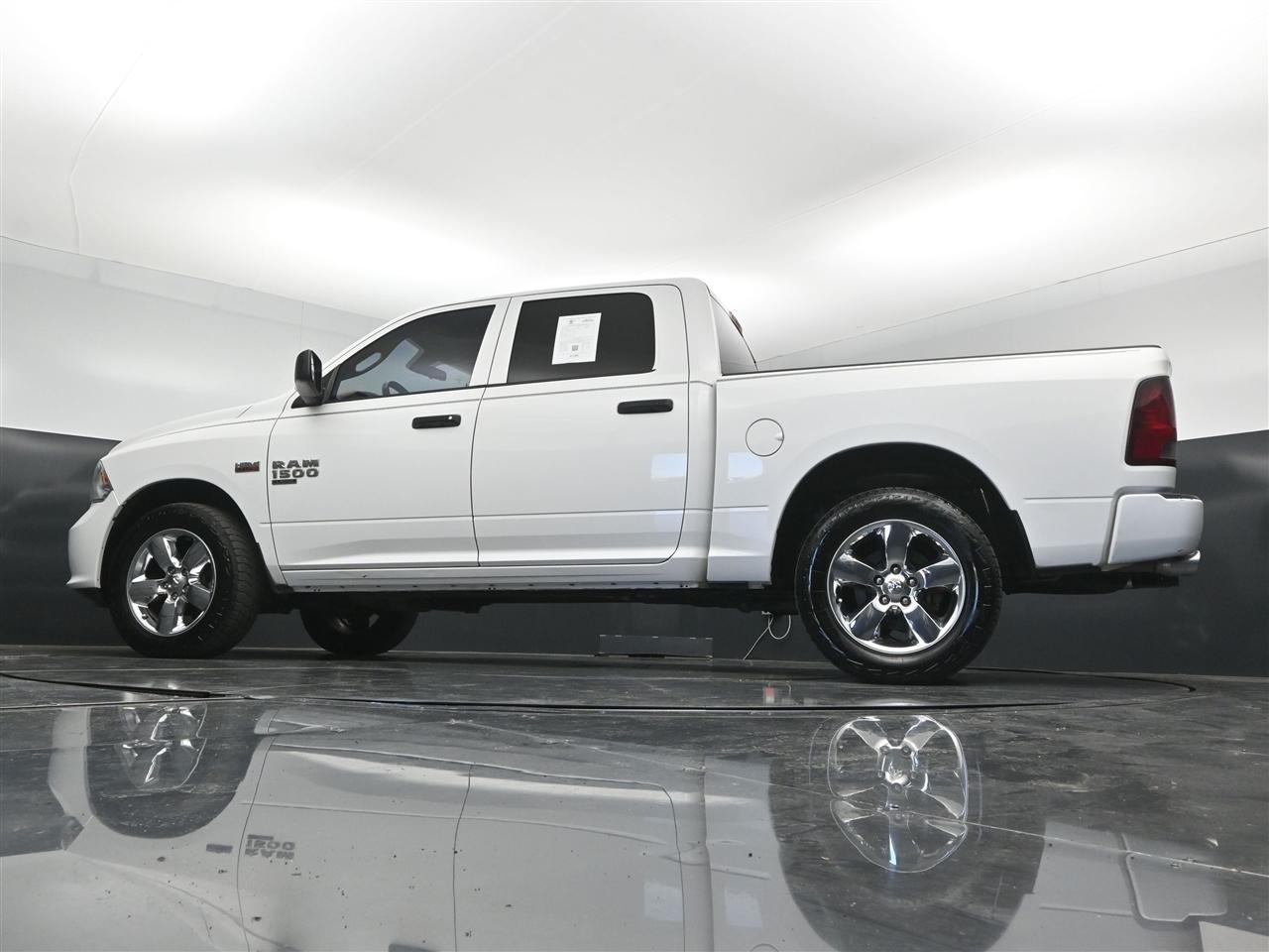 RAM 1500 Classic Tradesman Crew Cab SWB 2WD 2019