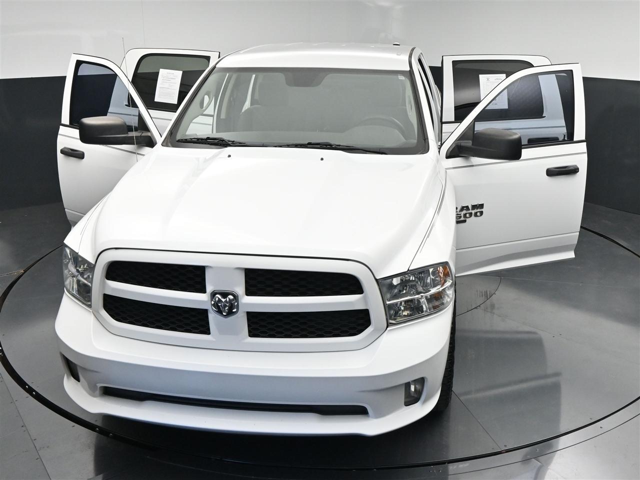 RAM 1500 Classic Tradesman Crew Cab SWB 2WD 2019
