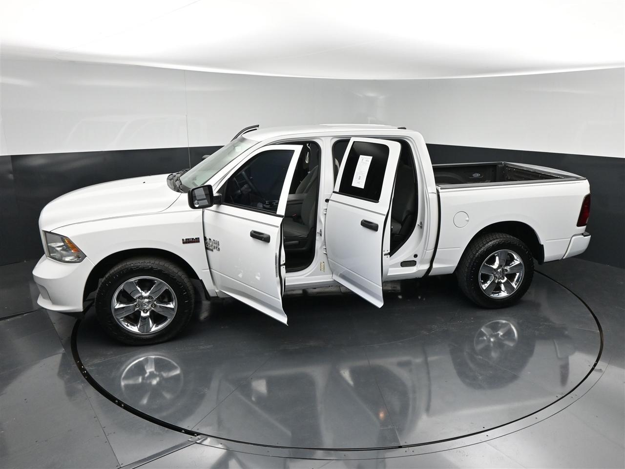 RAM 1500 Classic Tradesman Crew Cab SWB 2WD 2019