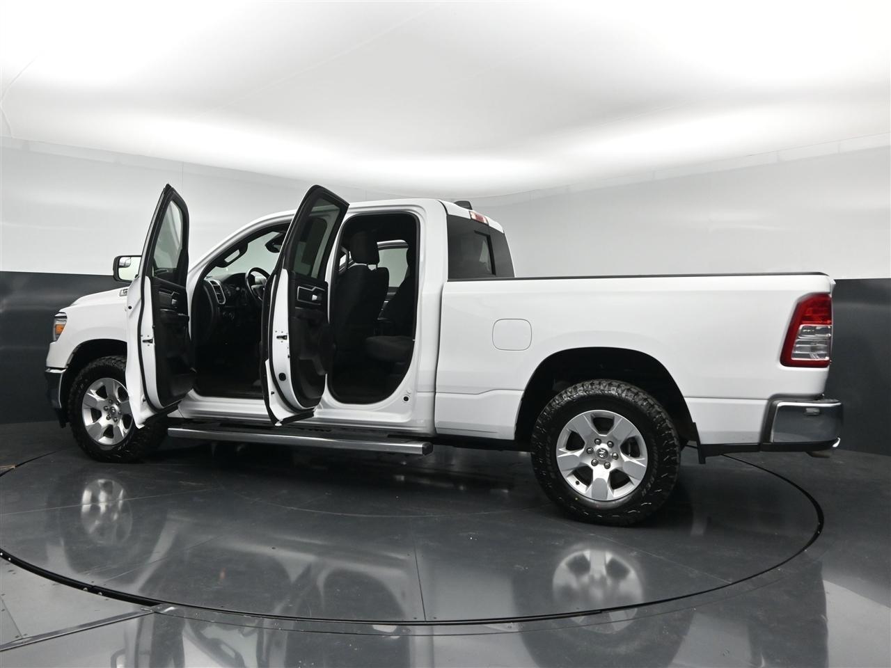 RAM 1500 Big Horn Quad Cab 4WD 2022