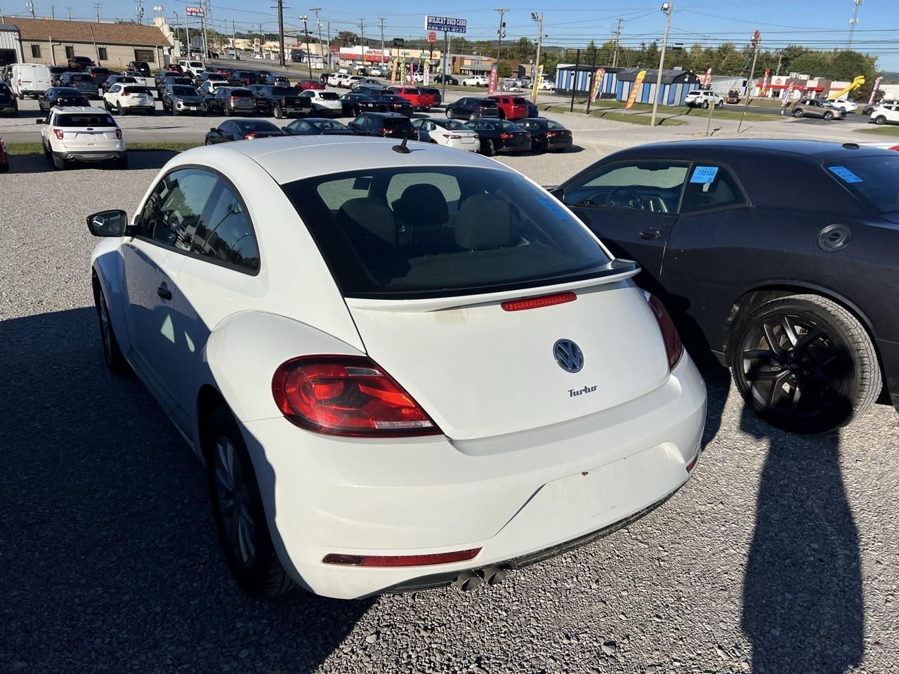 Volkswagen Beetle 2.0T S 2018