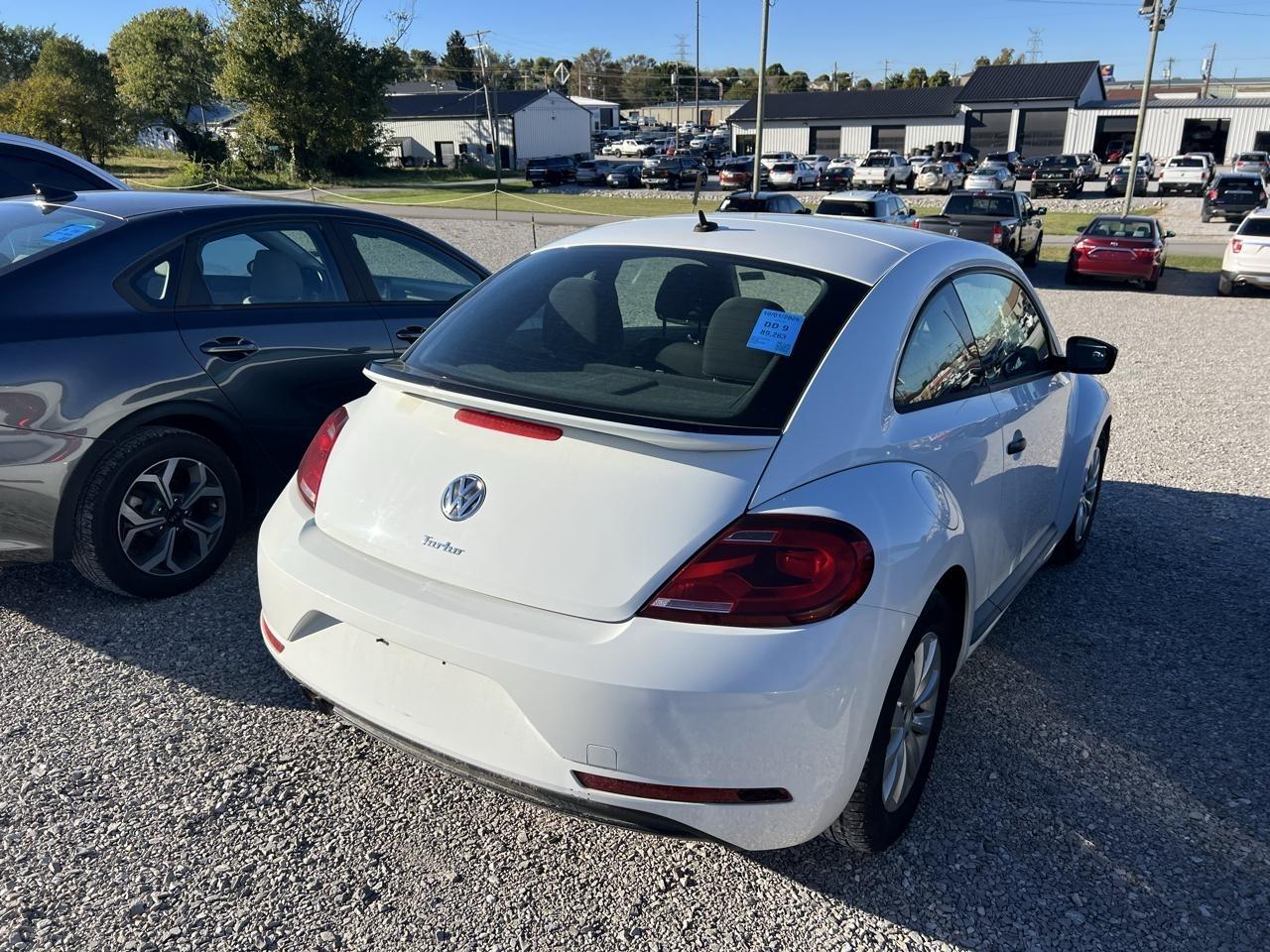 Volkswagen Beetle 2.0T S 2018