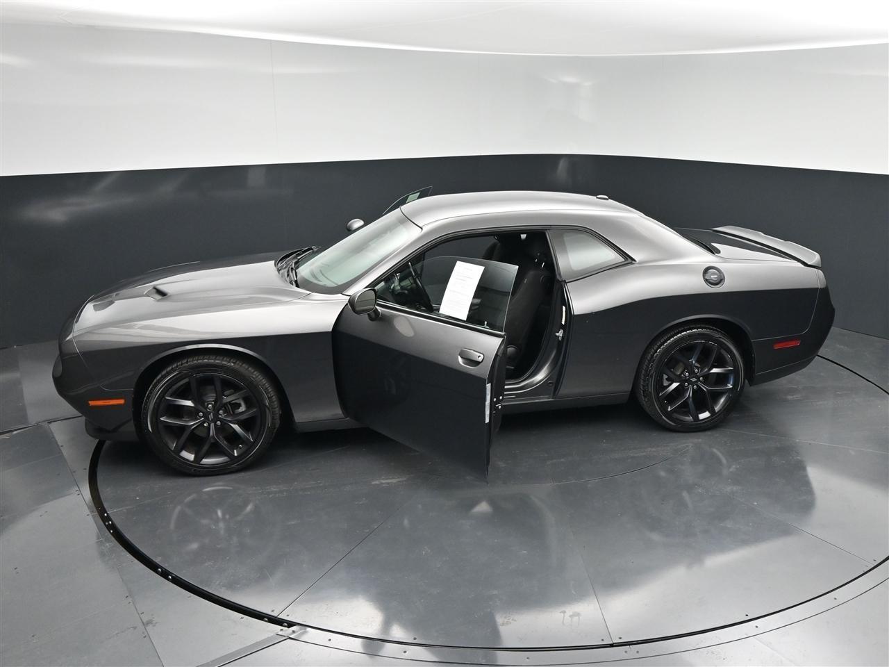 Dodge Challenger SXT 2022