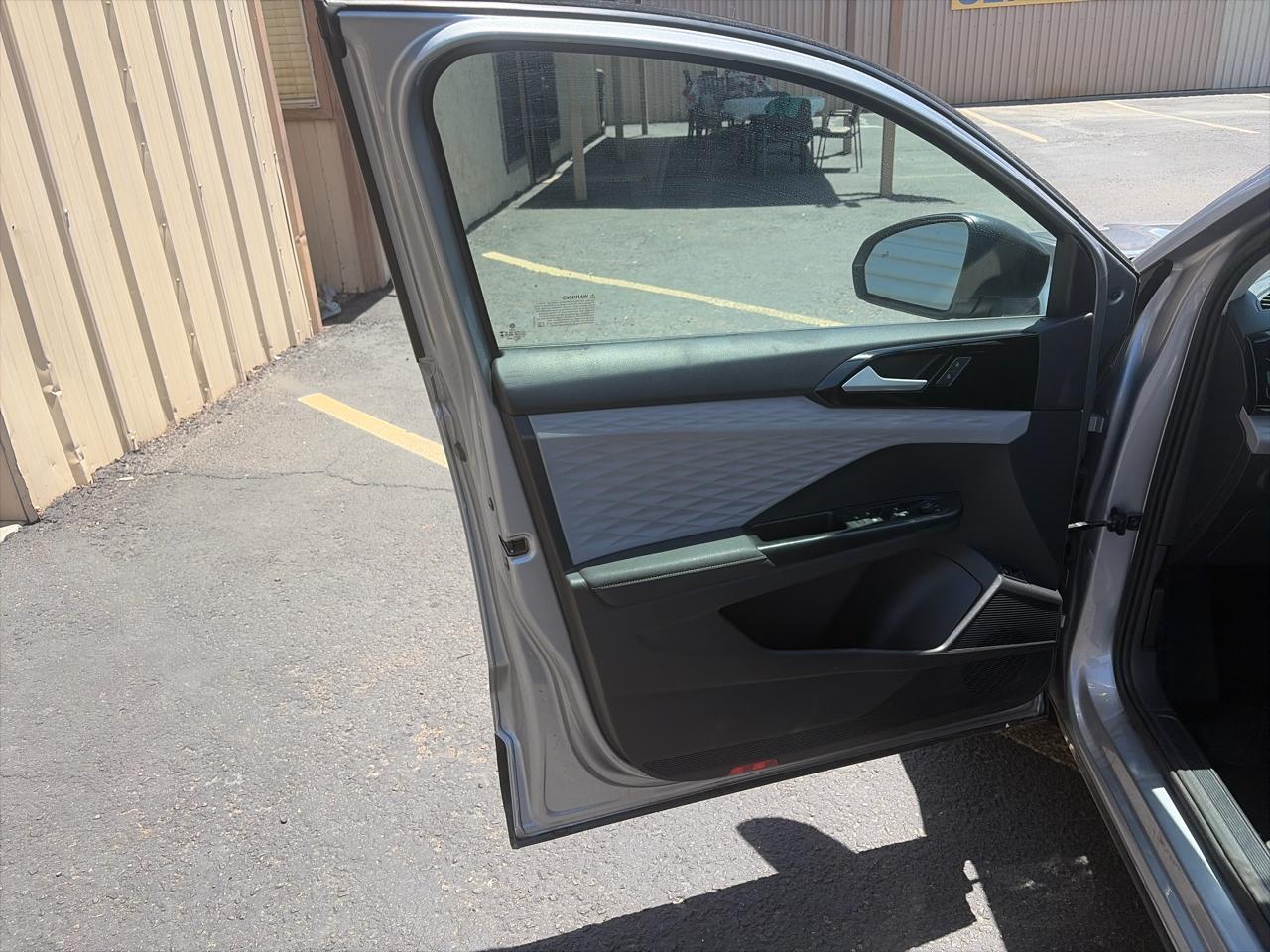 Volkswagen Taos S 2024