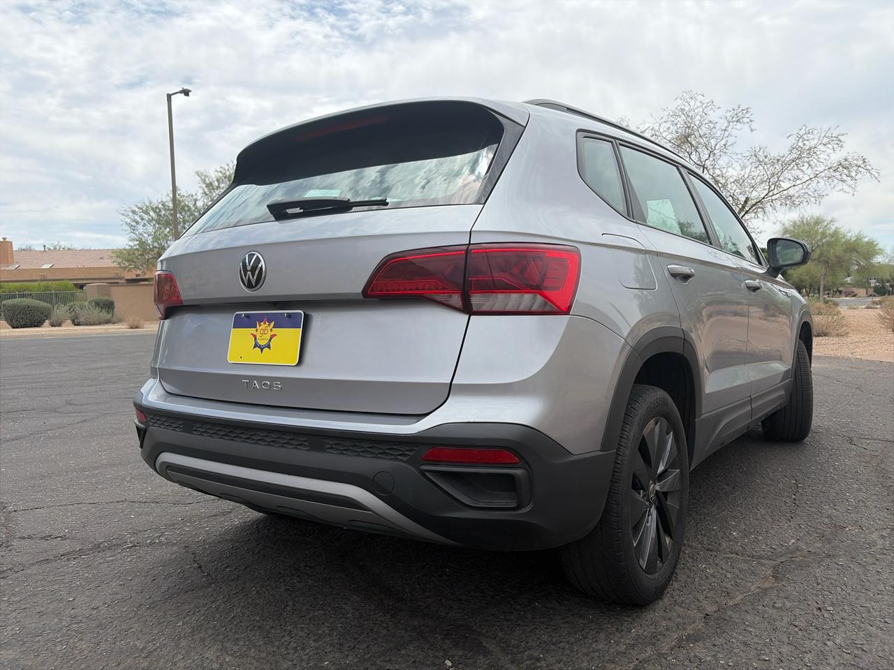 Volkswagen Taos S 2024