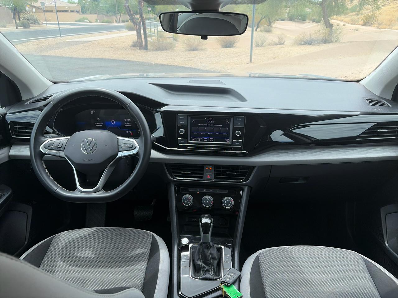 Volkswagen Taos S 2024