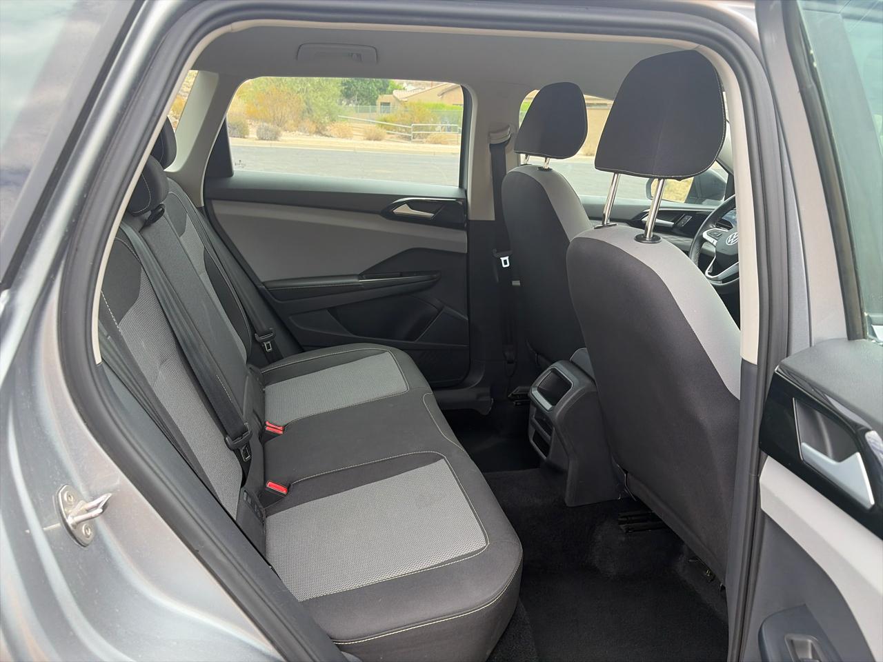 Volkswagen Taos S 2024