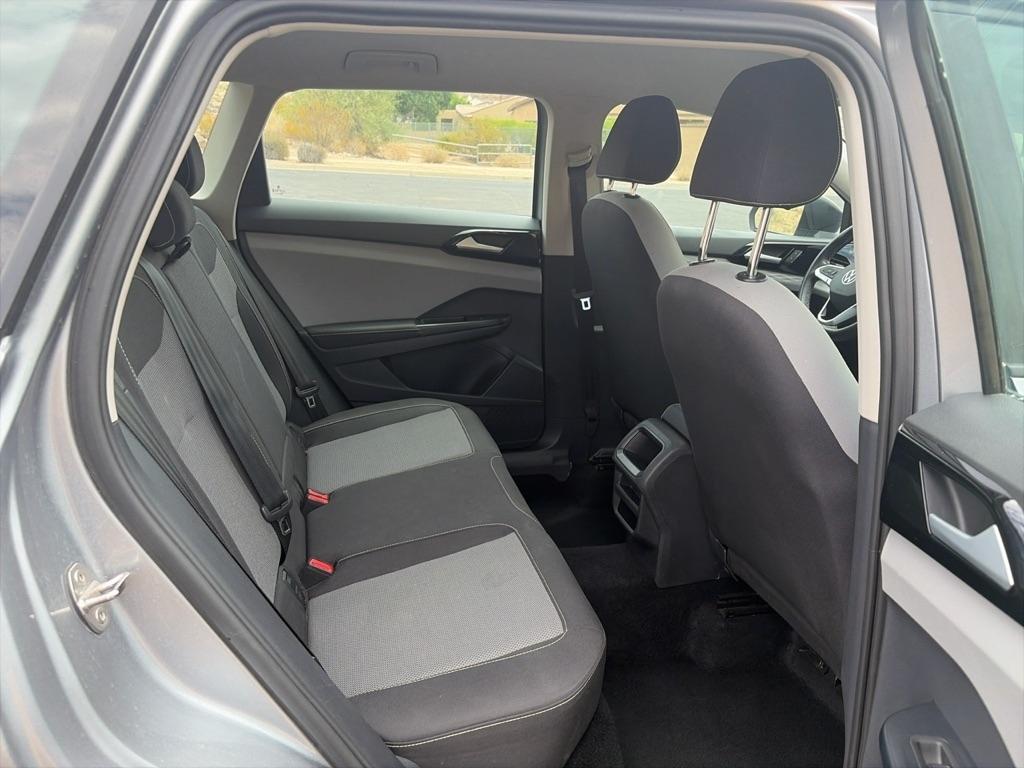 Volkswagen Taos S 2024
