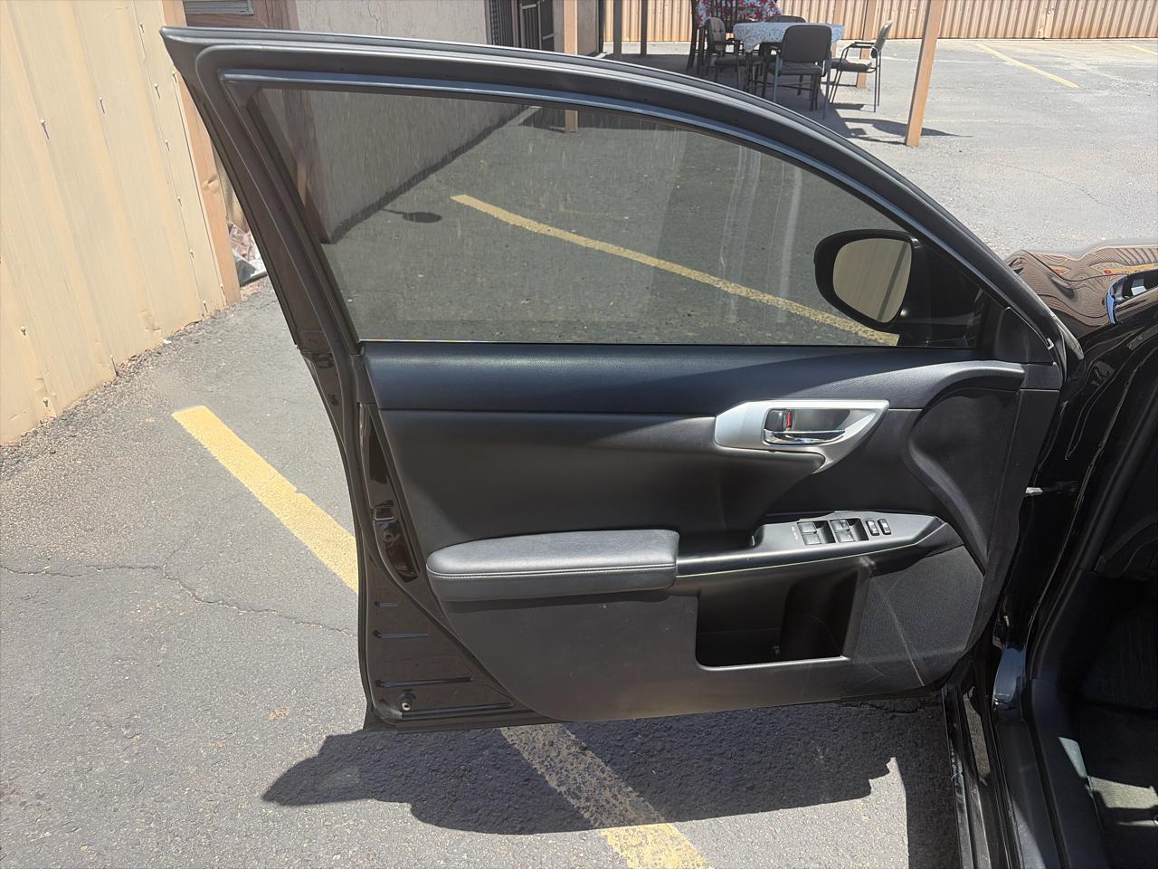 Lexus CT 200h Base 2012