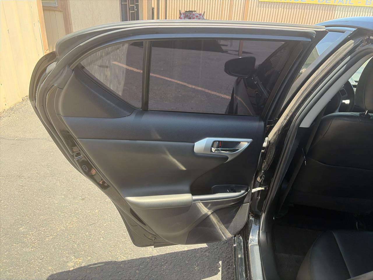 Lexus CT 200h Base 2012