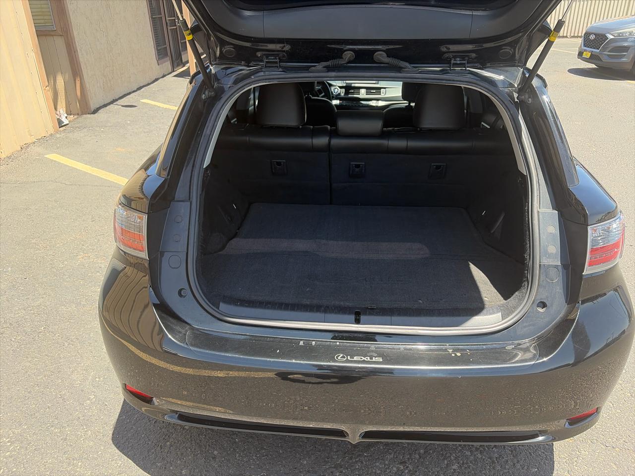 Lexus CT 200h Base 2012