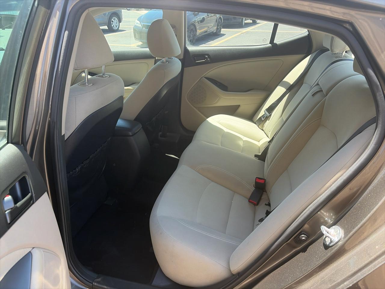 Kia Optima LX MT 2013