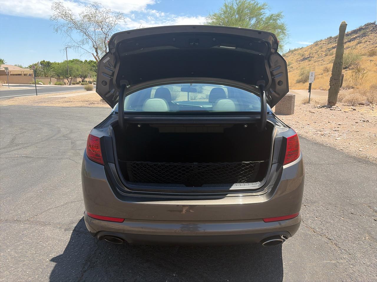Kia Optima LX MT 2013