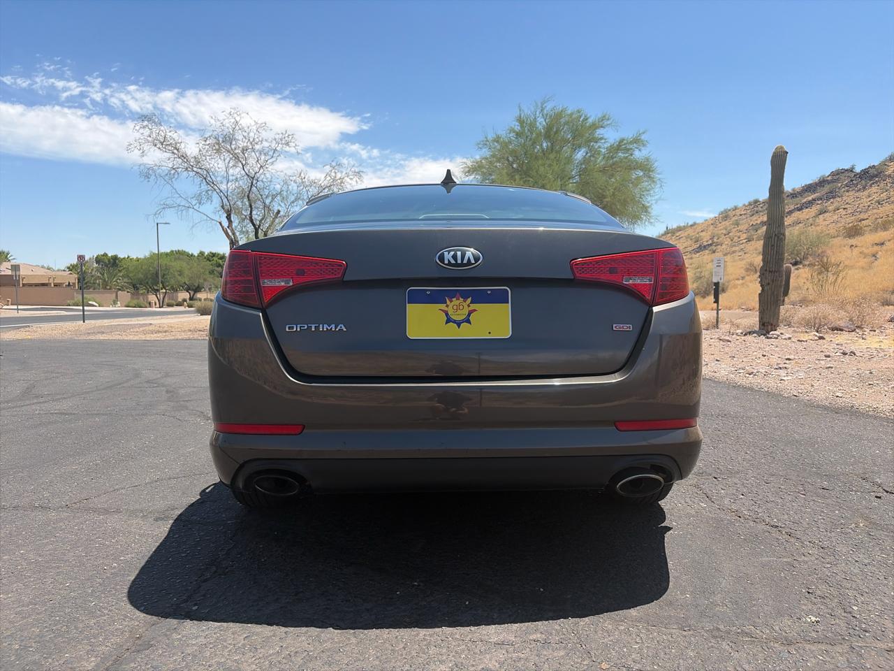 Kia Optima LX MT 2013
