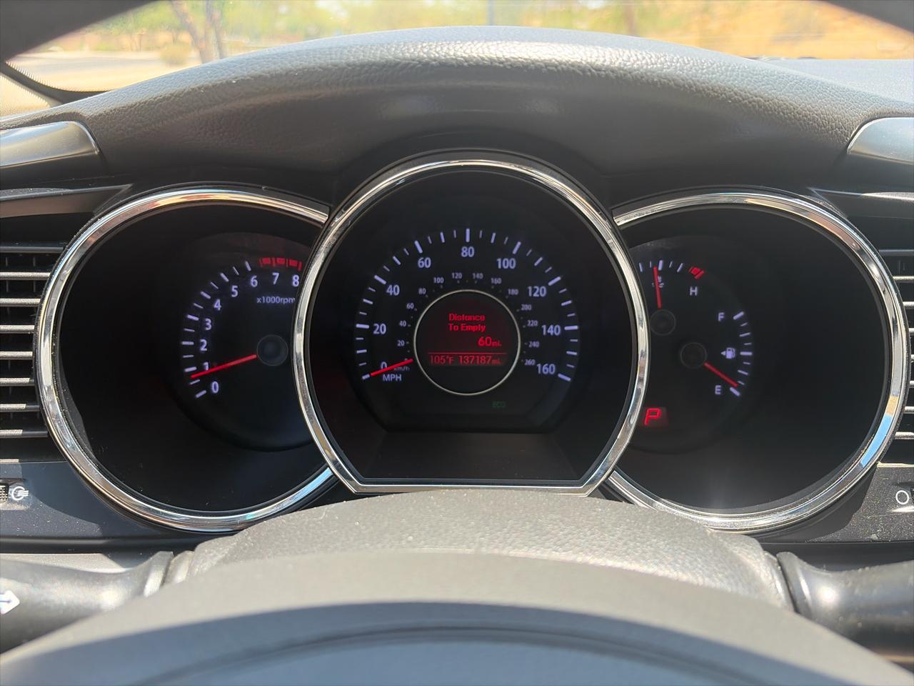 Kia Optima LX MT 2013