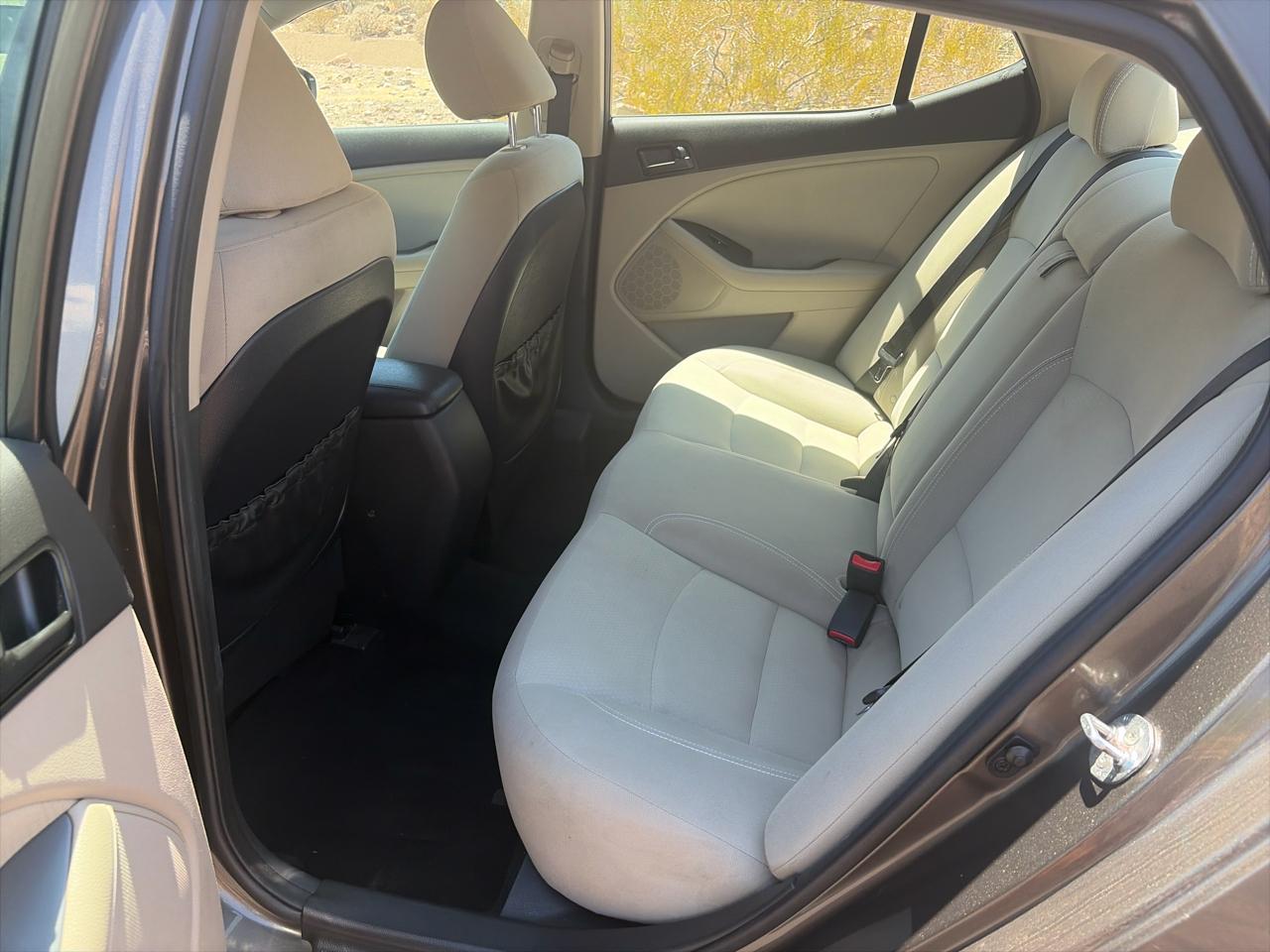 Kia Optima LX MT 2013